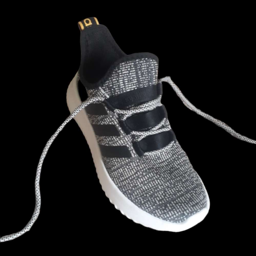 NEW - ADIDAS Cloudfoam Kaptir Running Sneaker - Boys - Size 4.5